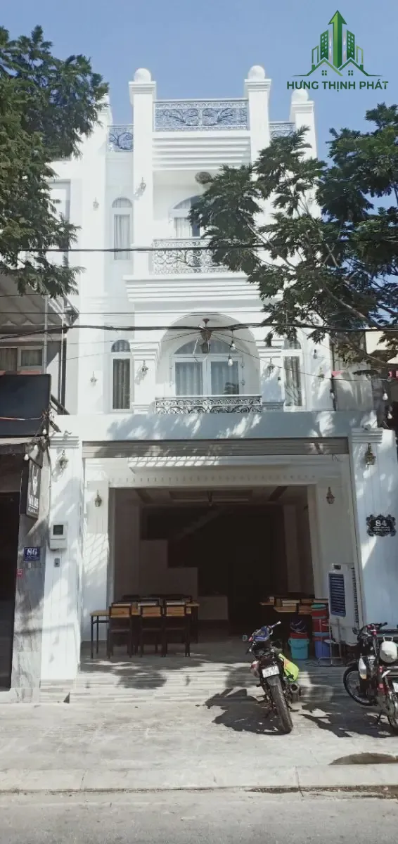 THI CÔNG NHÀ PHỐ 2 TẦNG ĐƠN GIẢN SANG TRỌNG 